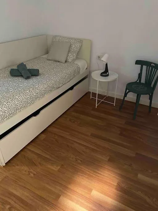 Beach Front Apartment Màlaga